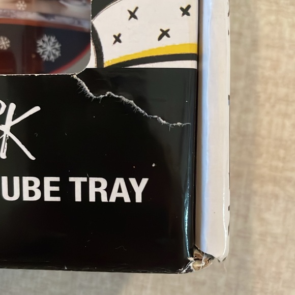 FRIENDS glass and ice cube gift pack. - Picture 6 of 8